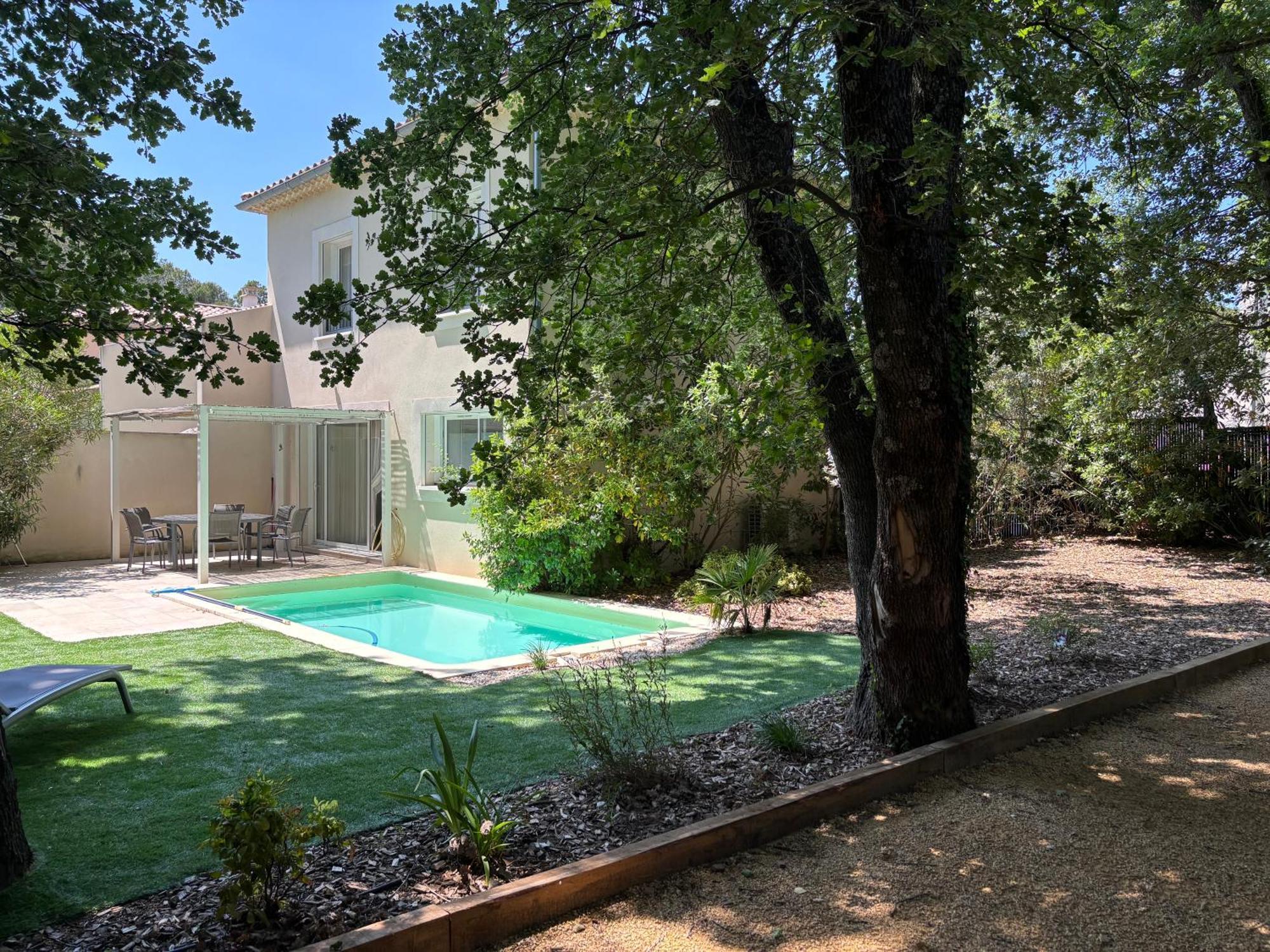 Les Jardins Du Castelas - Piscines, Jardins Et Spas Privatifs Uchaux Экстерьер фото