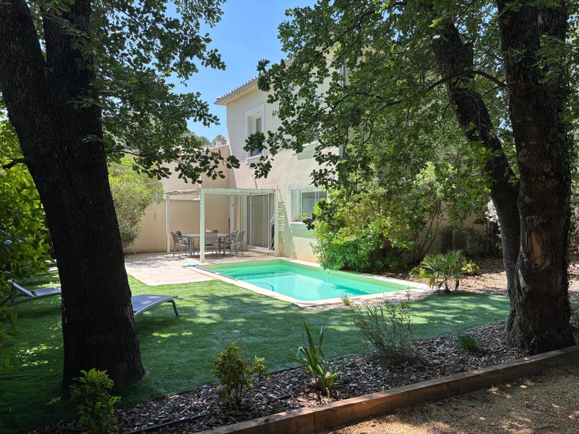 Les Jardins Du Castelas - Piscines, Jardins Et Spas Privatifs Uchaux Экстерьер фото