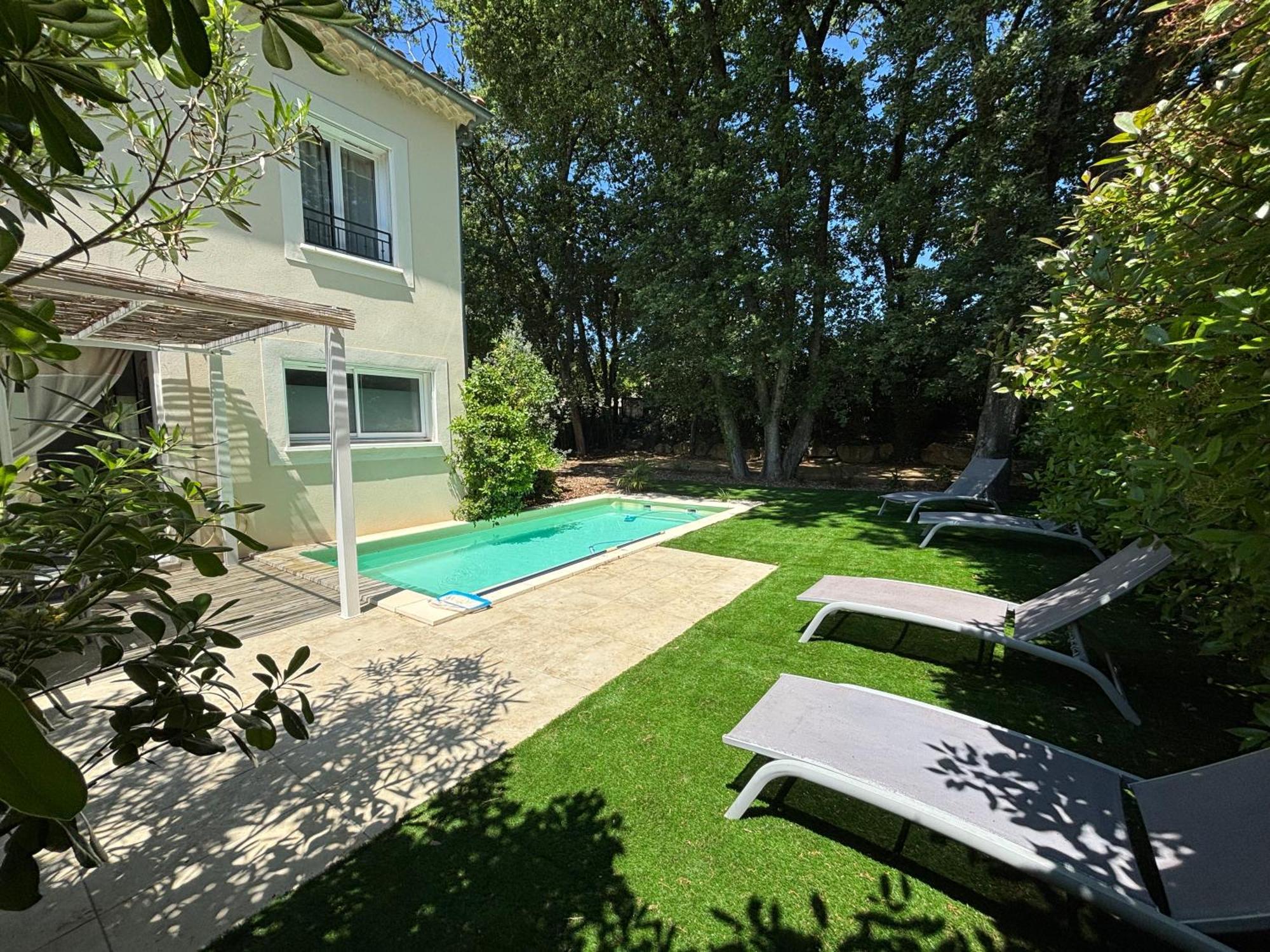 Les Jardins Du Castelas - Piscines, Jardins Et Spas Privatifs Uchaux Экстерьер фото